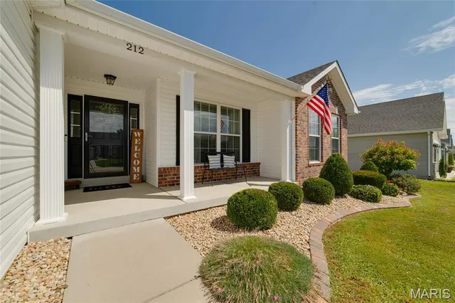 $439,500 | 212 Schuman Drive, O'Fallon, MO 63366