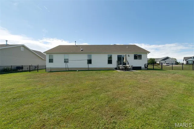 $439,500 | 212 Schuman Drive, O'Fallon, MO 63366