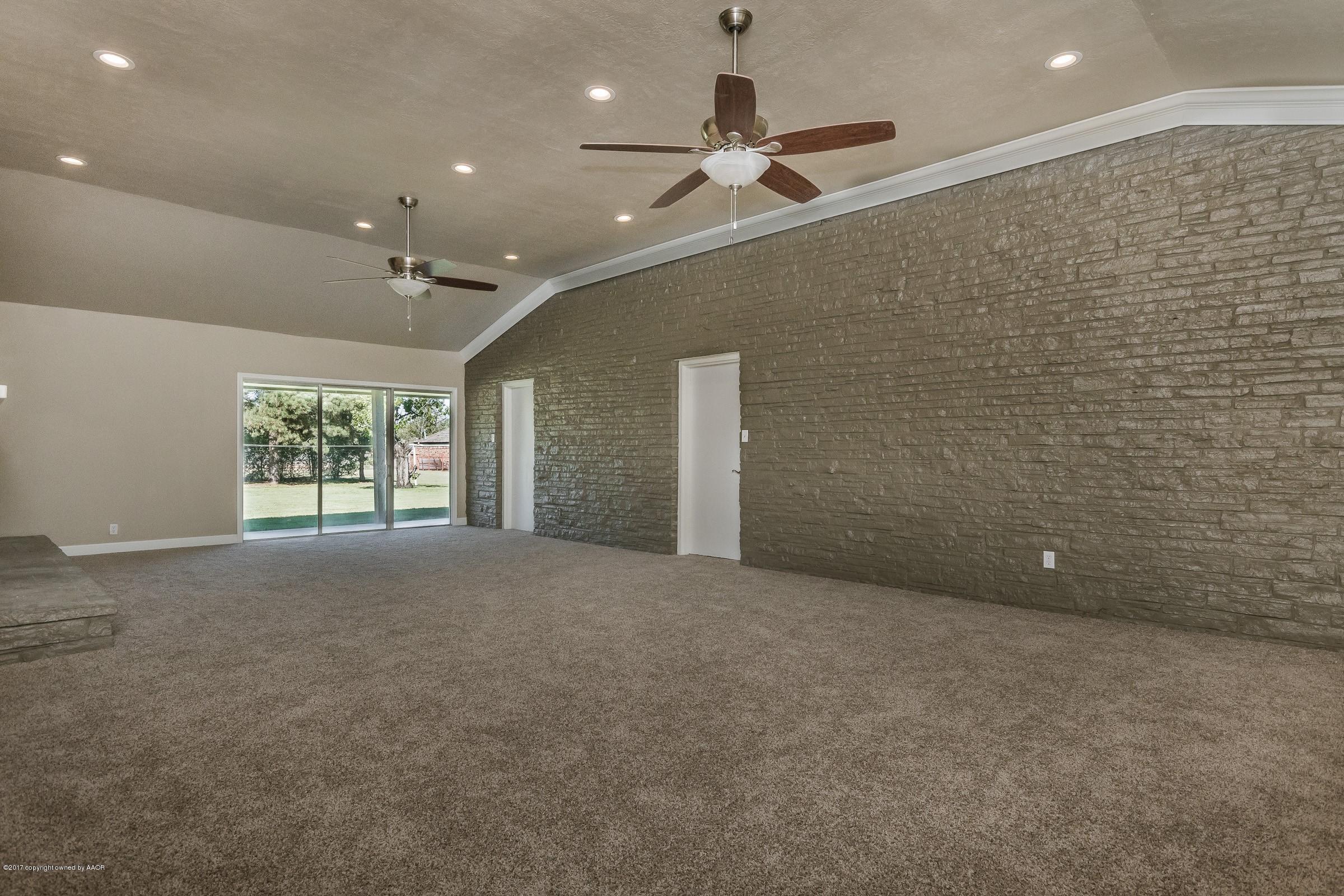 4232 Arden Road Amarillo, TX 79110 - Photo 12 of 25 011_Den_
