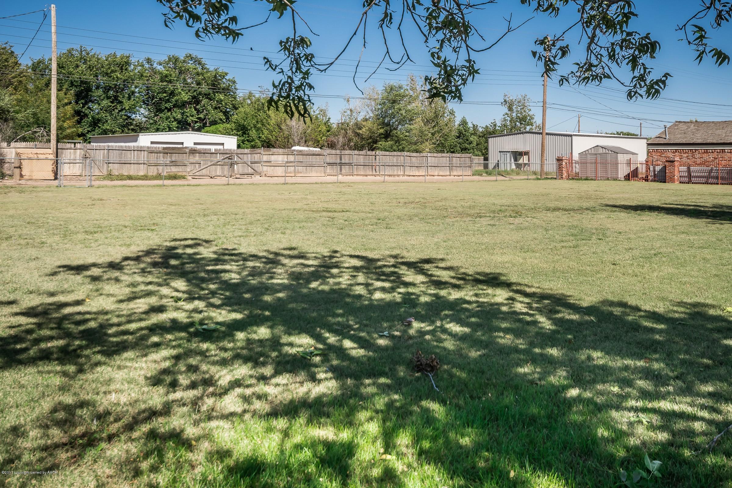 4232 Arden Road Amarillo, TX 79110 - Photo 24 of 25 027_Back Yard_-3