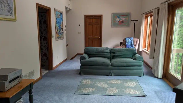 $675,000 | 34 Hubbard Grove Road, Shelburne, NH 03581