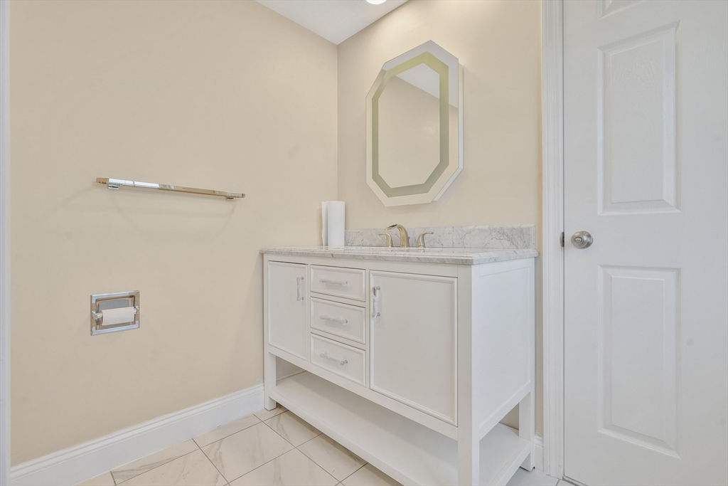 10 13th Street Wareham, MA 02558 - Photo 20 of 28