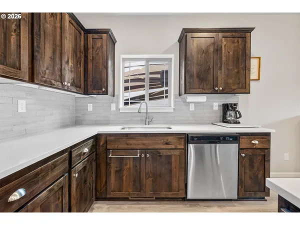 $525,000 | 442 Southeast Pioneer Drive, Prineville, OR 97754