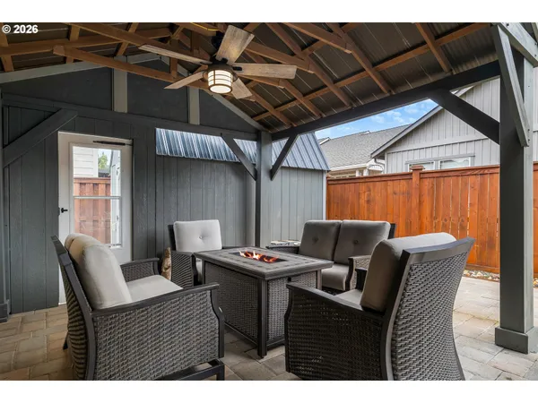 $525,000 | 442 Southeast Pioneer Drive, Prineville, OR 97754