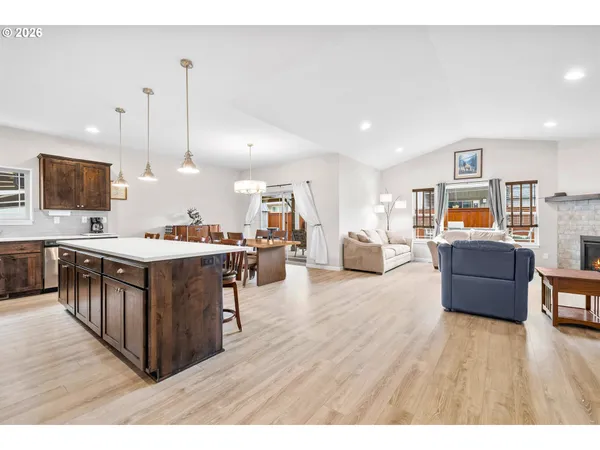 $525,000 | 442 Southeast Pioneer Drive, Prineville, OR 97754
