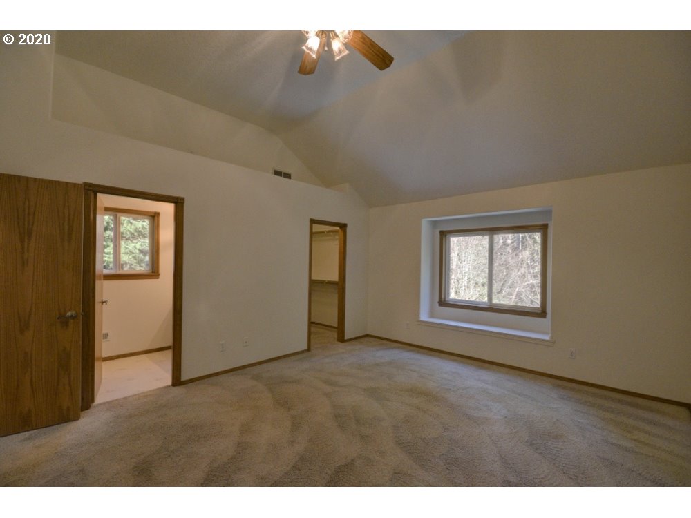67051 East Barlow Trail Road Rhododendron, OR 97049 - Photo 13 of 32 a view of an empty room and window