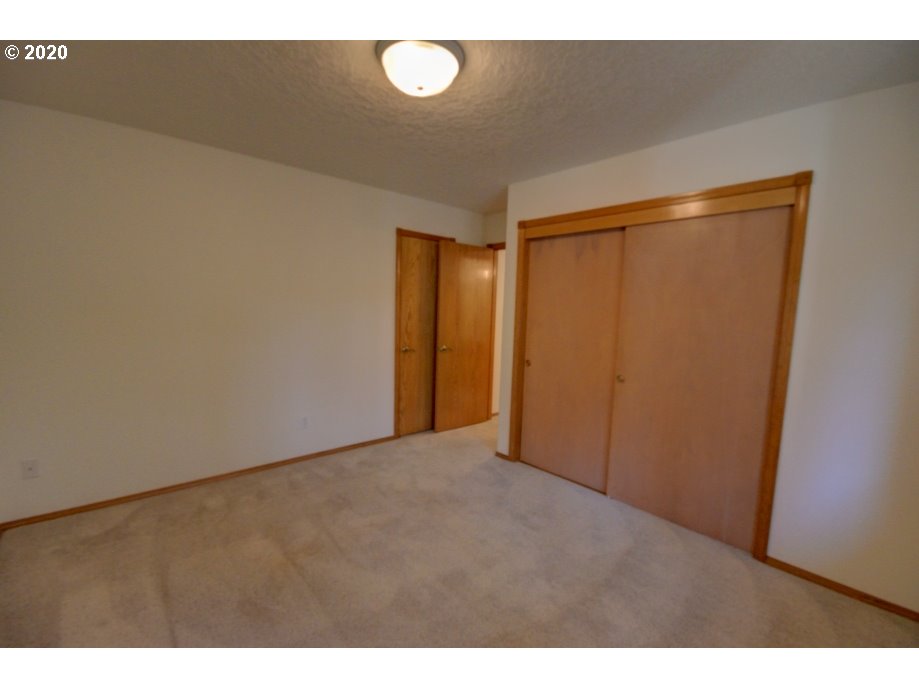 67051 East Barlow Trail Road Rhododendron, OR 97049 - Photo 19 of 32 a view of an empty room