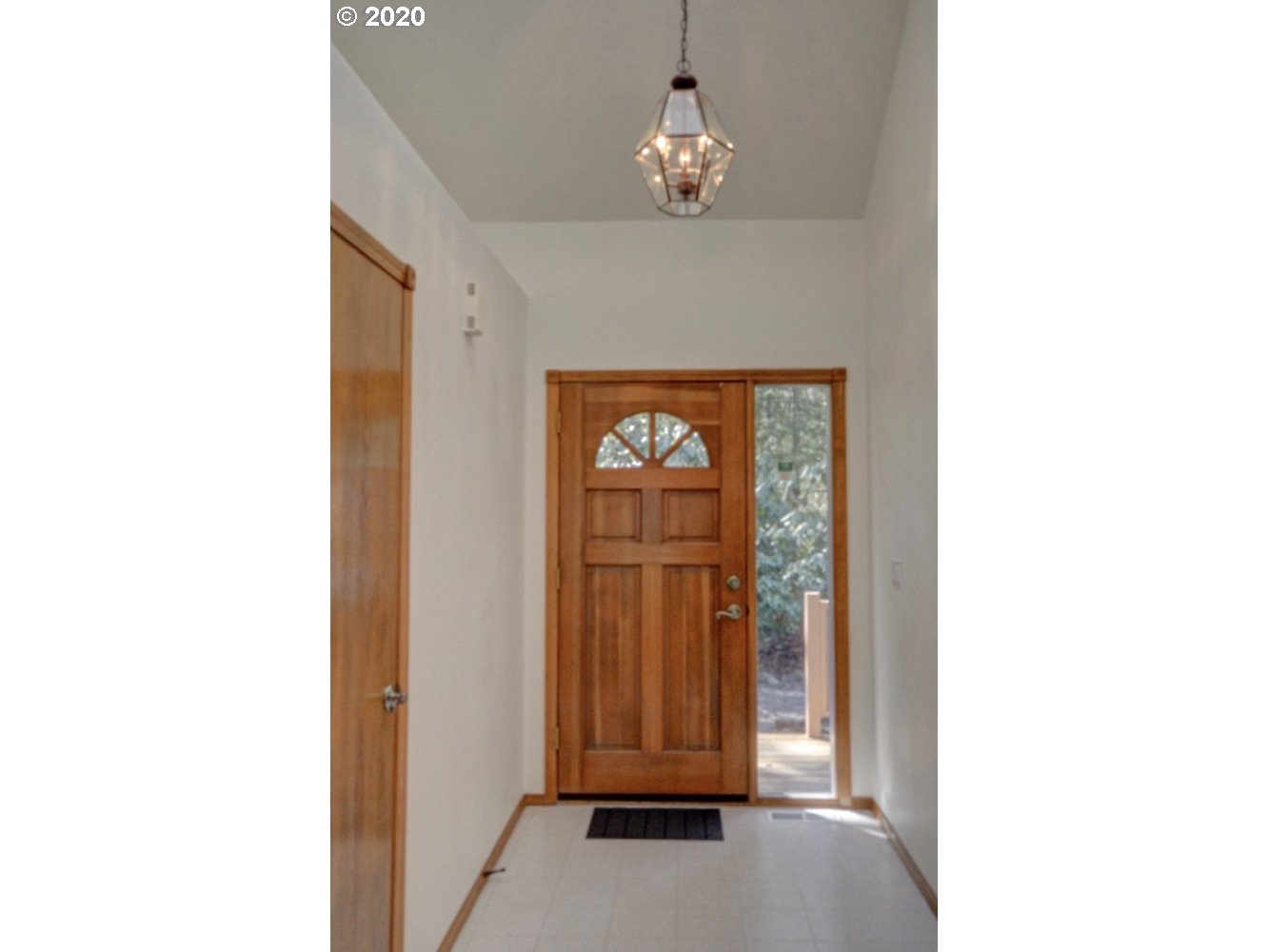 67051 East Barlow Trail Road Rhododendron, OR 97049 - Photo 22 of 32 a view of a hallway with windows