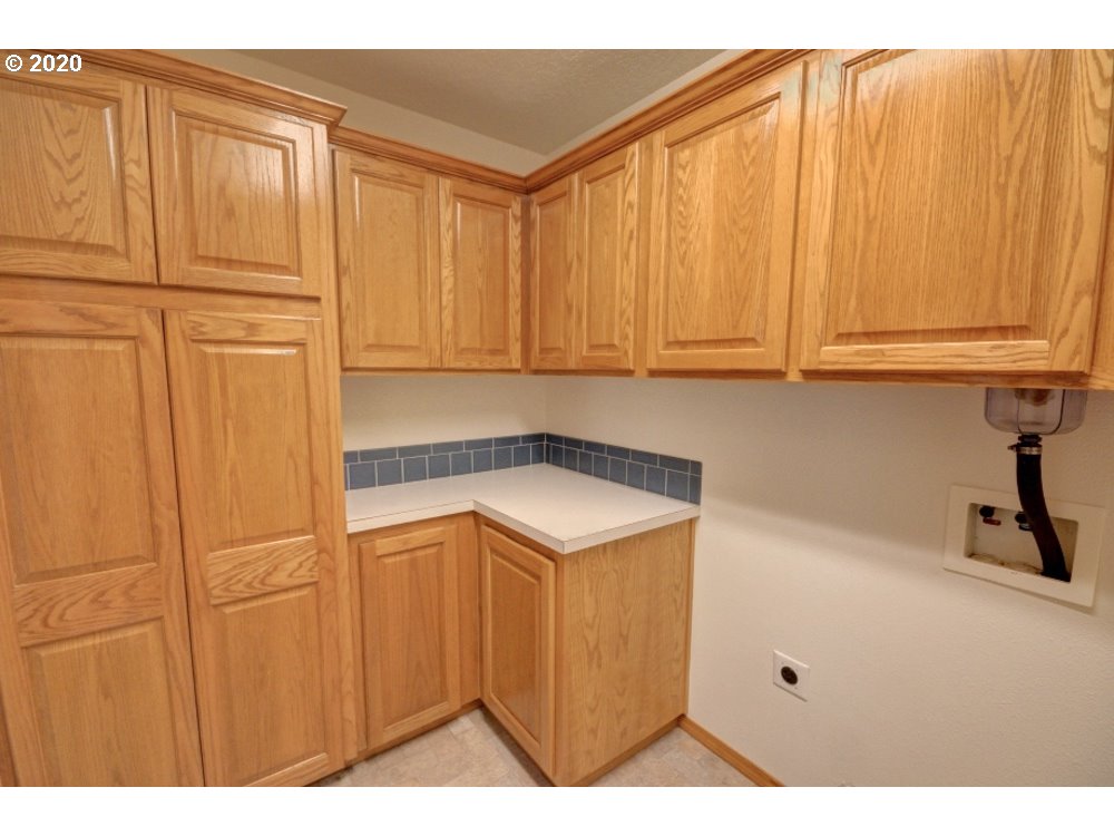 67051 East Barlow Trail Road Rhododendron, OR 97049 - Photo 25 of 32 a utility room with dryer and washer