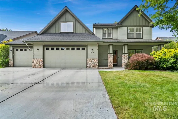 $800,000 | 1039 East RedWall Court, Meridian, ID 83646