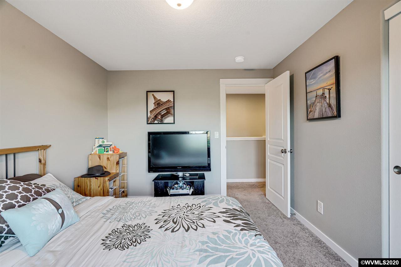 500 Northwest Adam Street Albany, OR 97321 - Photo 27 of 37