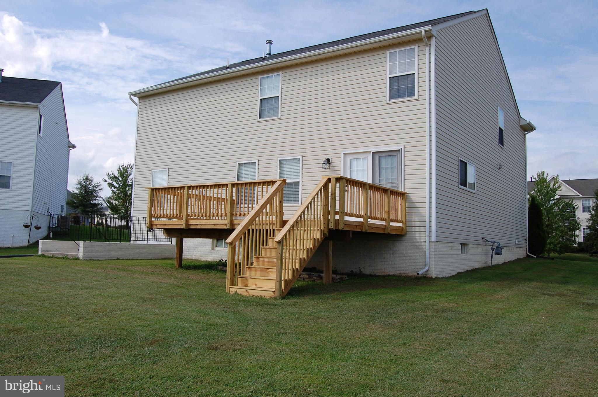 706 Holly Leaf Road Culpeper, VA 22701 - Photo 2 of 24 Exterior (Rear)