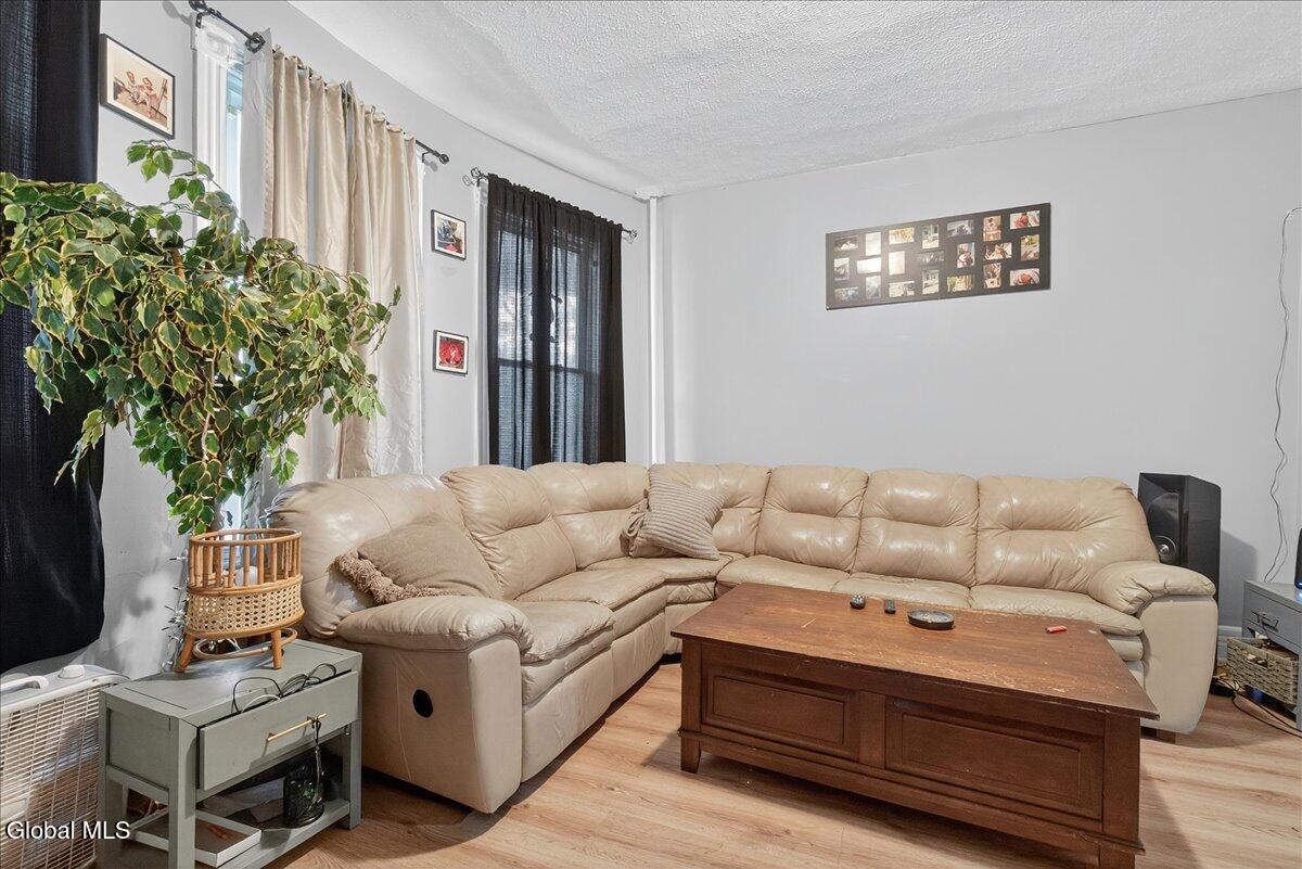1503 Rugby Road Schenectady, NY 12308 - Photo 18 of 58 32-1503 Rugby Rd-32