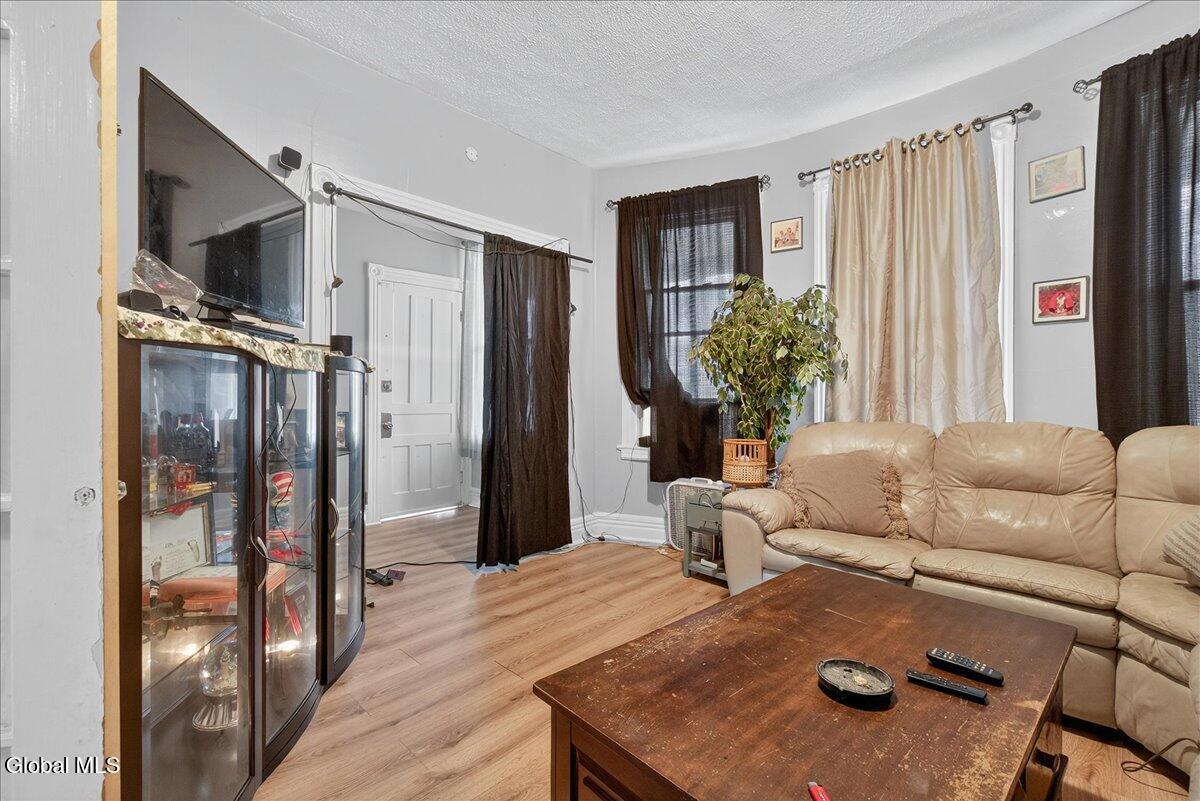 1503 Rugby Road Schenectady, NY 12308 - Photo 19 of 58 33-1503 Rugby Rd-33