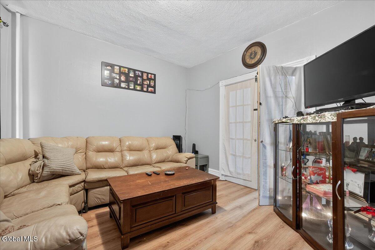 1503 Rugby Road Schenectady, NY 12308 - Photo 20 of 58 06-1503 Rugby Rd-6