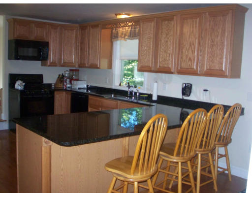 81 Fitchburg Road Townsend, MA 01469 - Photo 3 of 13
