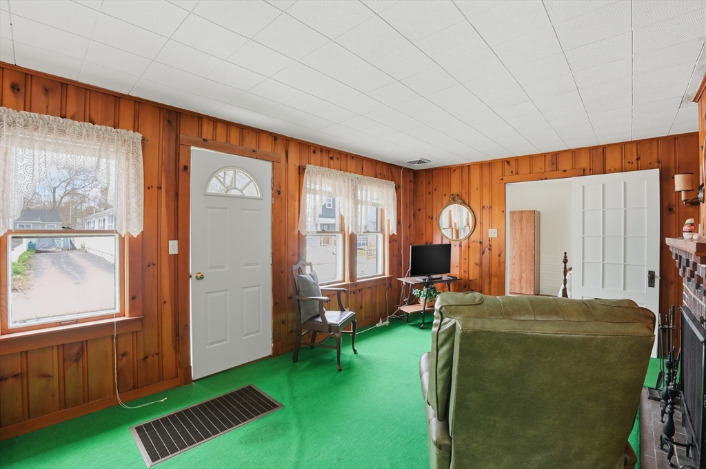 26 Bayview Street Wareham, MA 02571 - Photo 3 of 31