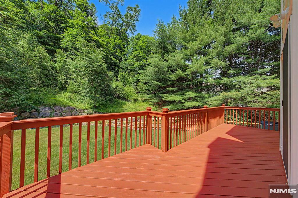 1 Skytop Ridge Oakland, NJ 07436 - Photo 32 of 43