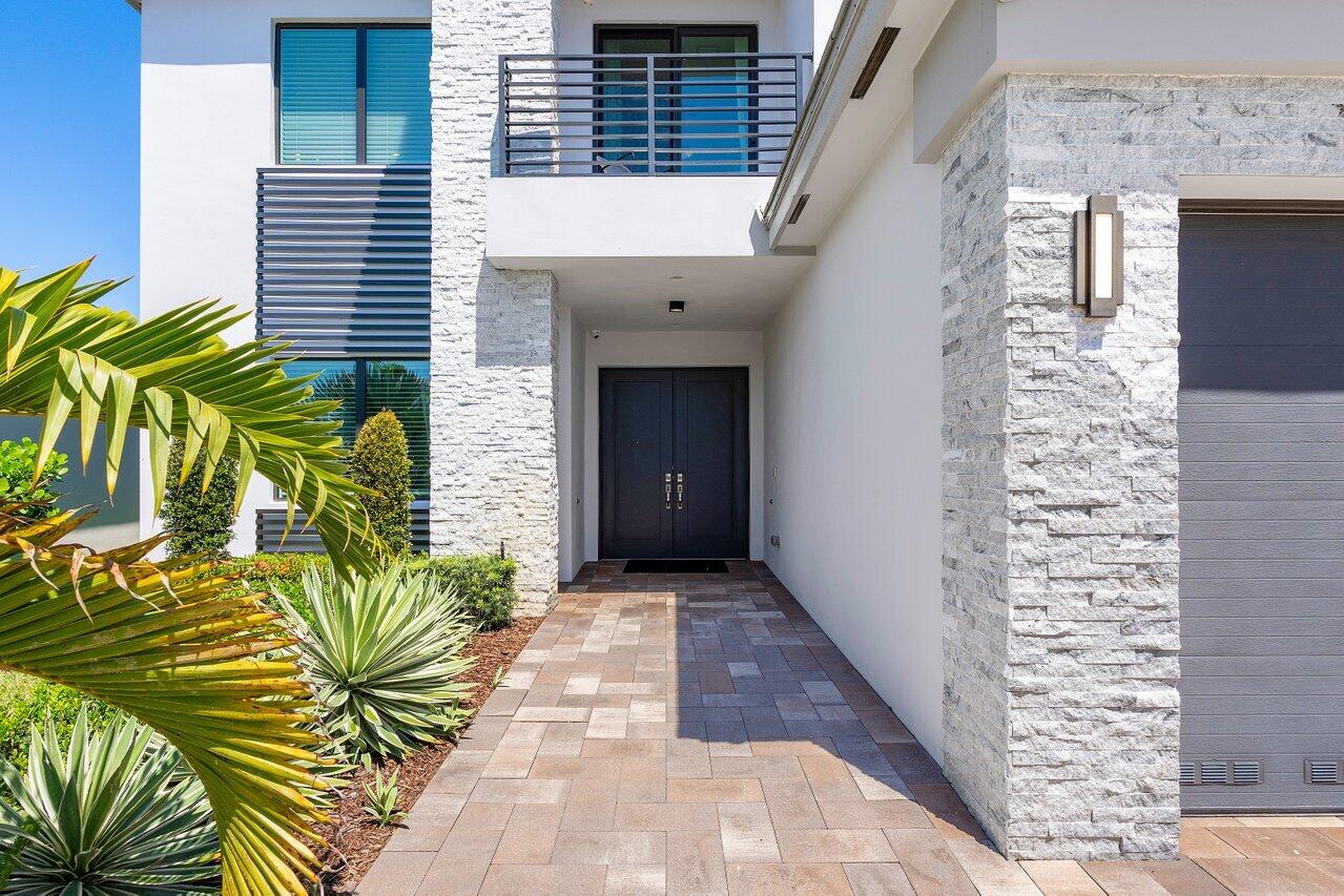 17106 Aquavera Way Boca Raton, FL 33496 - Photo 4 of 72 004-17106AquaveraWay-BocaRaton-FL-33496-