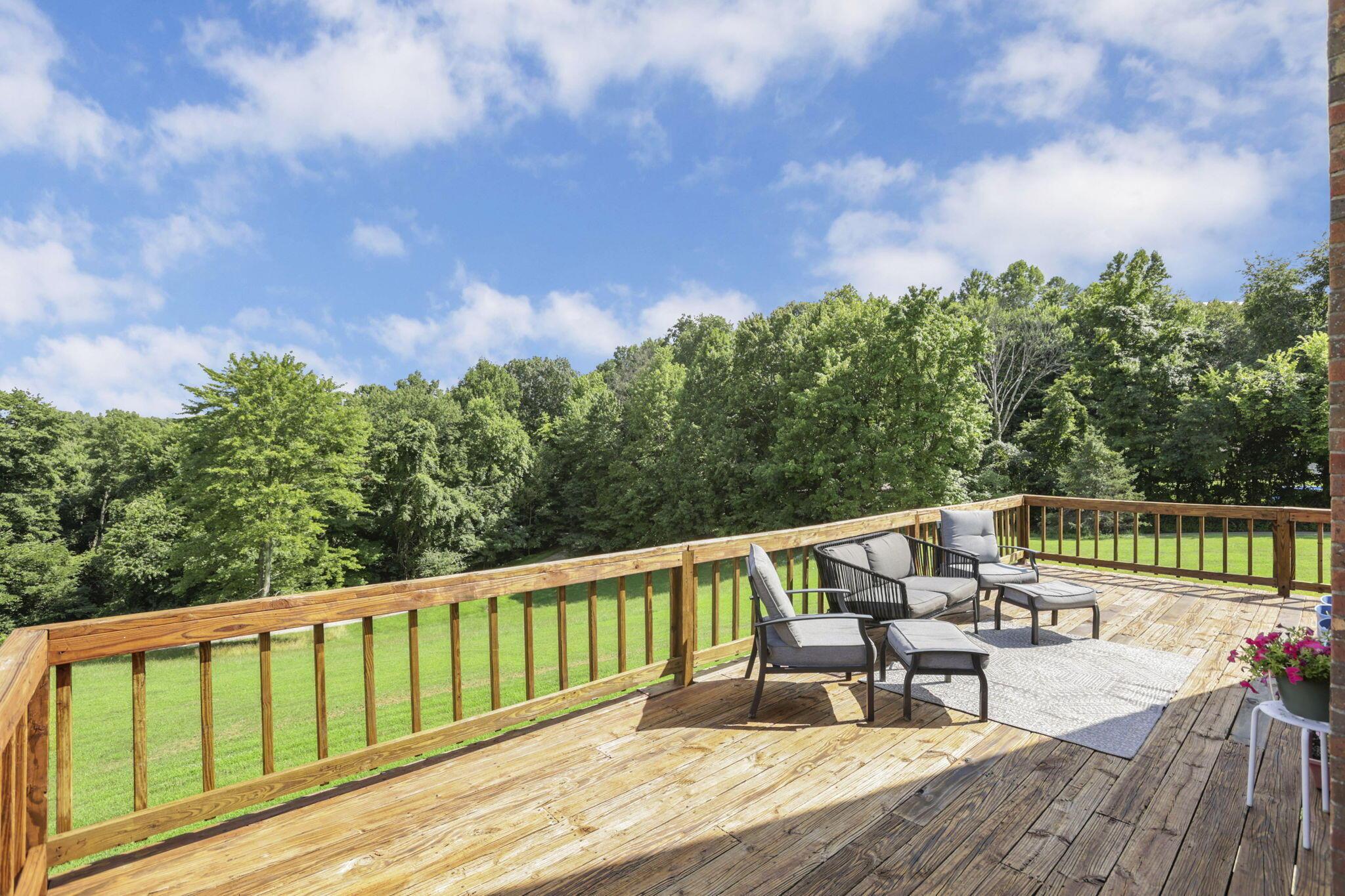 22540 Bunker Hill Road Sugar Grove, OH 43155 - Photo 45 of 79 Wrap Around Side Deck
