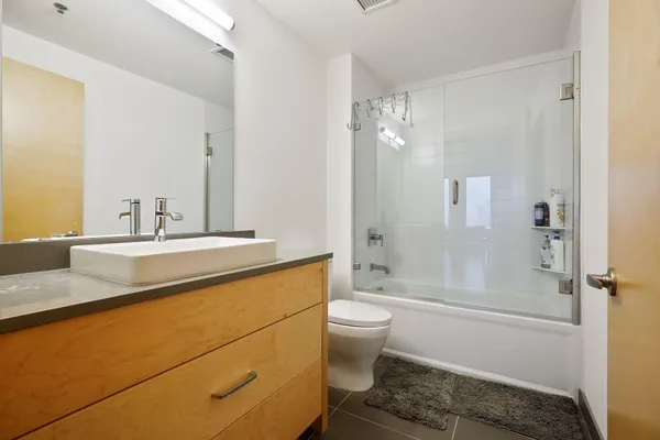 $5,500 | 1240 South 2nd Street, Unit 1323, Minneapolis, MN 55415