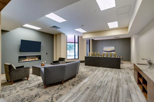 $5,500 | 1240 South 2nd Street, Unit 1323, Minneapolis, MN 55415