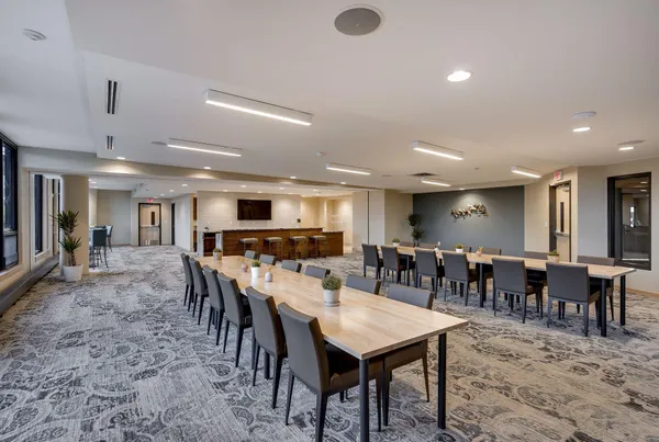 $5,500 | 1240 South 2nd Street, Unit 1323, Minneapolis, MN 55415