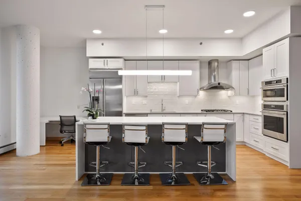 $5,500 | 1240 South 2nd Street, Unit 1323, Minneapolis, MN 55415