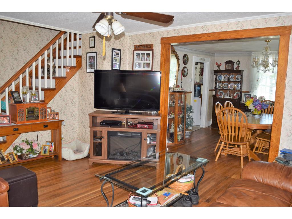 219 Dearborn Road Pembroke, NH 03275 - Photo 4 of 24 Gallery Image 4