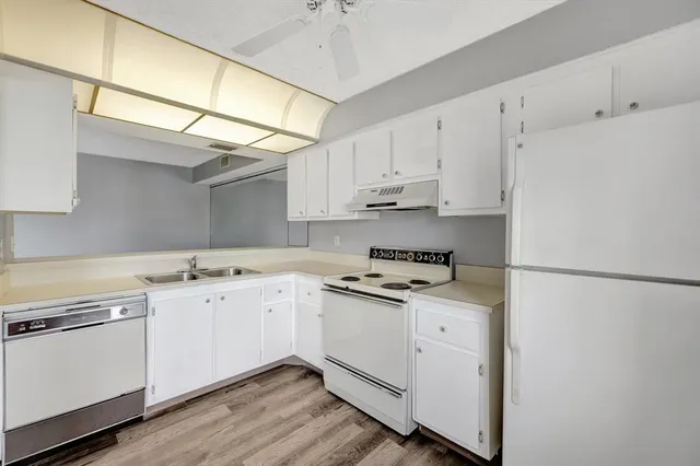 $250,000 | 1950 Southwest Palm City Road, Unit 5104, Stuart, FL 34994