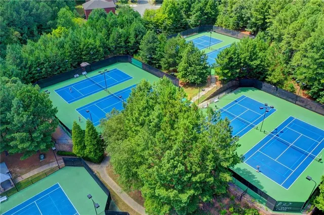 a view of a tennis court