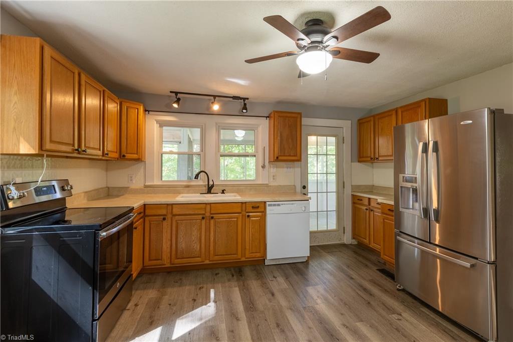 196 Sunset Drive Rural Hall, NC 27045 - Photo 3 of 10 Gallery Image 3