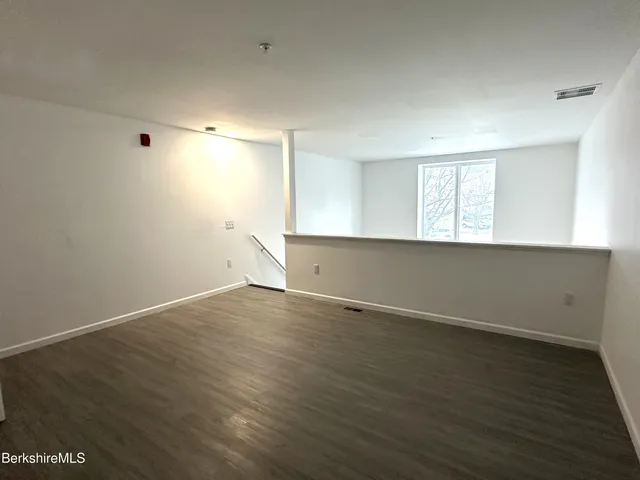 $1,395 | 235 East Street, Unit 125, Pittsfield, MA 01201