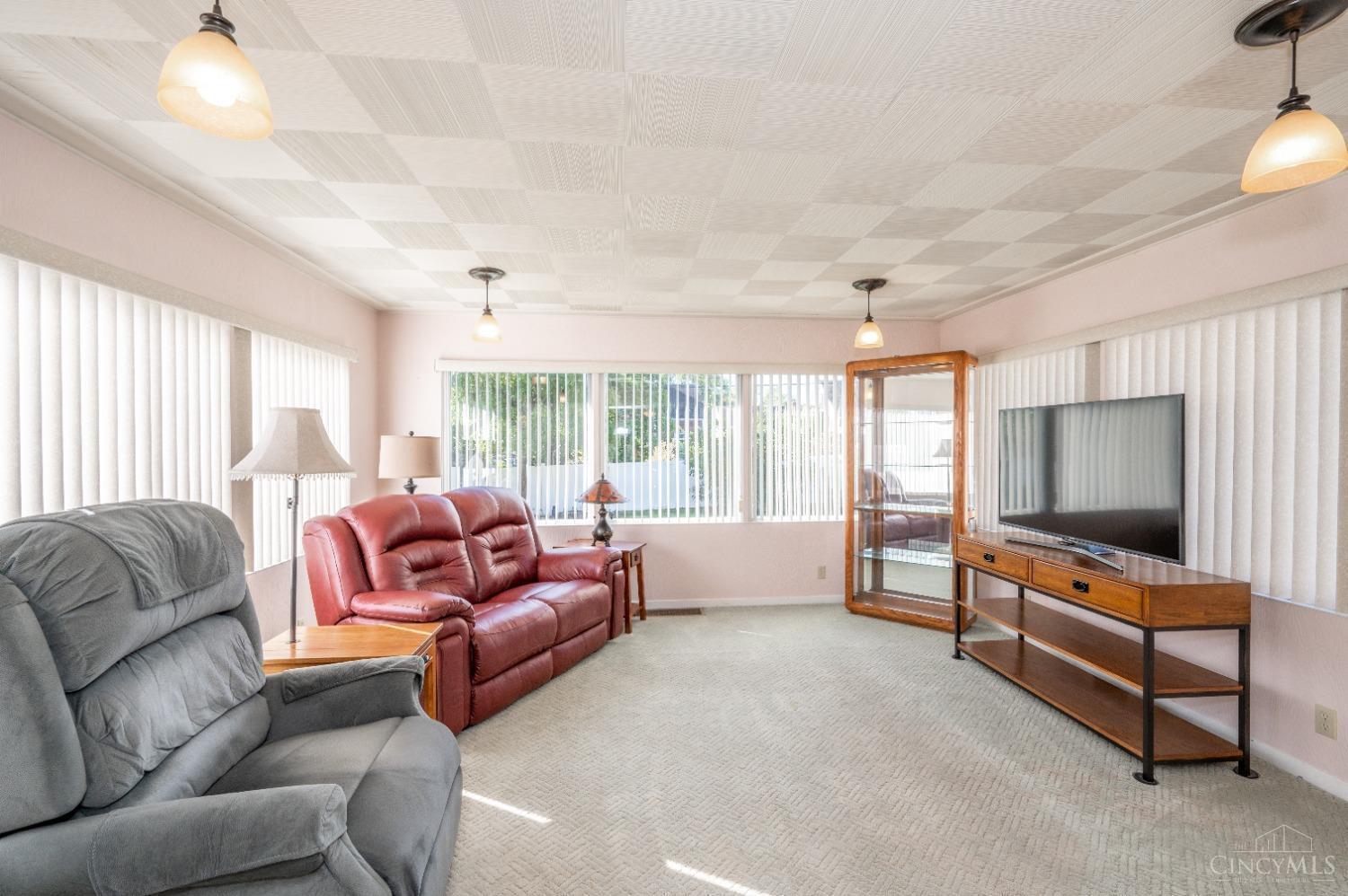 527 Columbia Road Hamilton, OH 45013 - Photo 11 of 36 Gallery Image 11