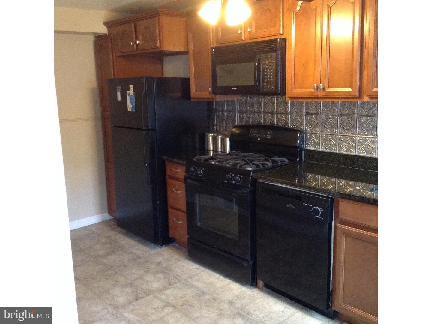12 Ashbourne Road Darby, PA 19023 - Photo 6 of 20 Gallery Image 6
