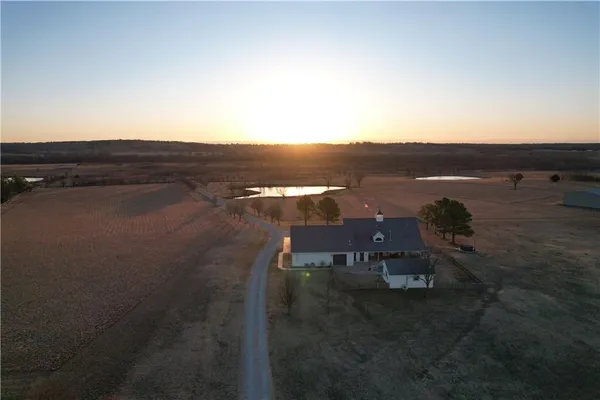 687 Cr 3425 Road, Bartlesville, OK 74003