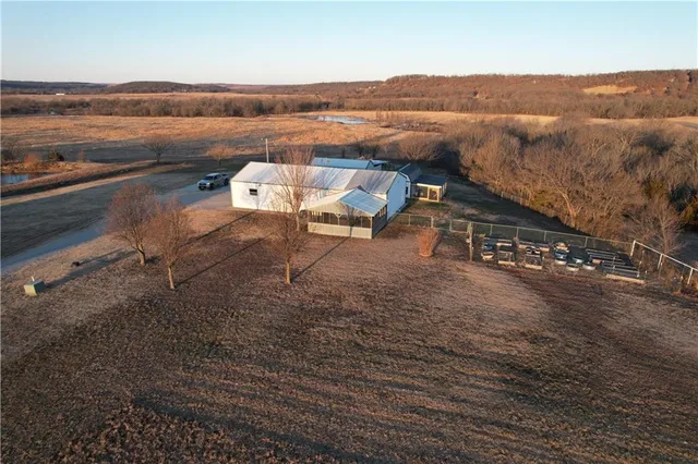 $889,350 | 687 Cr 3425 Road, Bartlesville, OK 74003