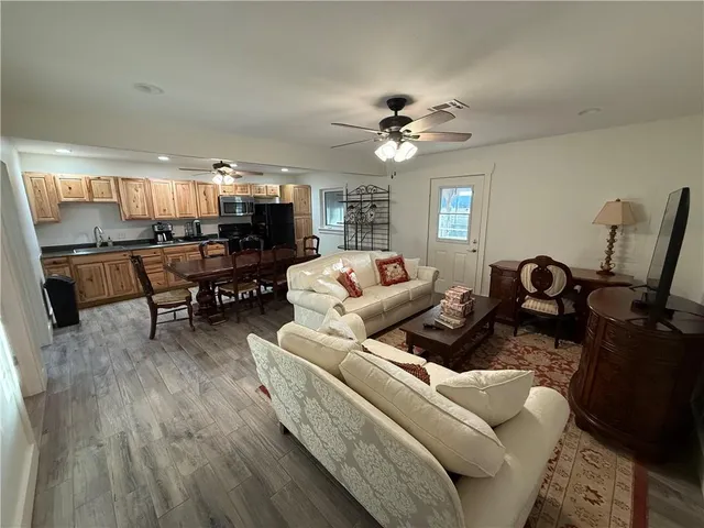 $889,350 | 687 Cr 3425 Road, Bartlesville, OK 74003