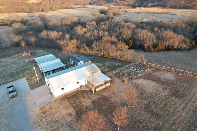 $889,350 | 687 Cr 3425 Road, Bartlesville, OK 74003