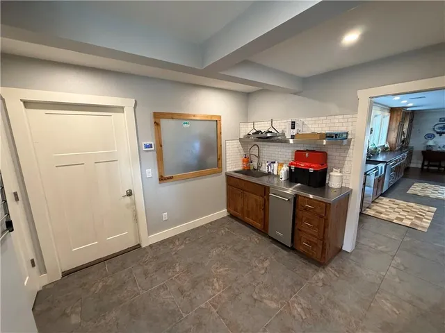 $889,350 | 687 Cr 3425 Road, Bartlesville, OK 74003