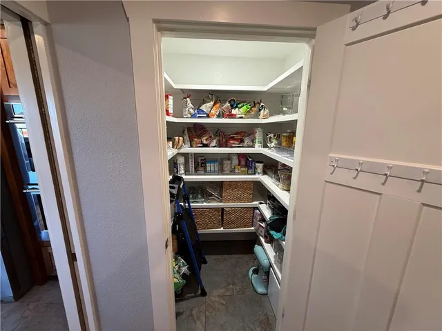 $889,350 | 687 Cr 3425 Road, Bartlesville, OK 74003