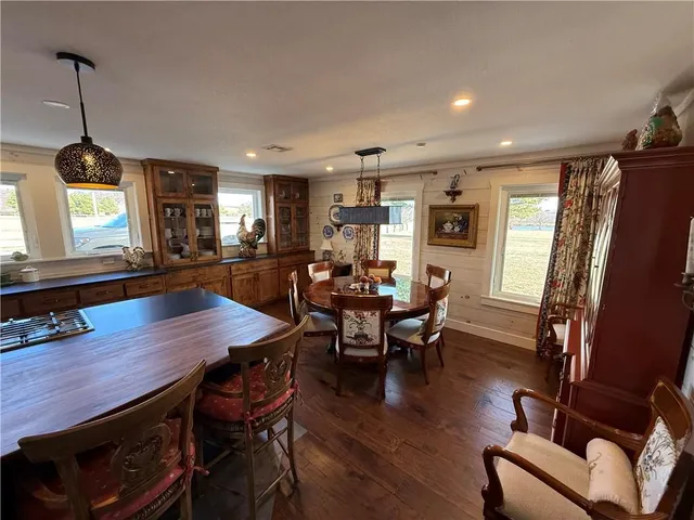 $889,350 | 687 Cr 3425 Road, Bartlesville, OK 74003