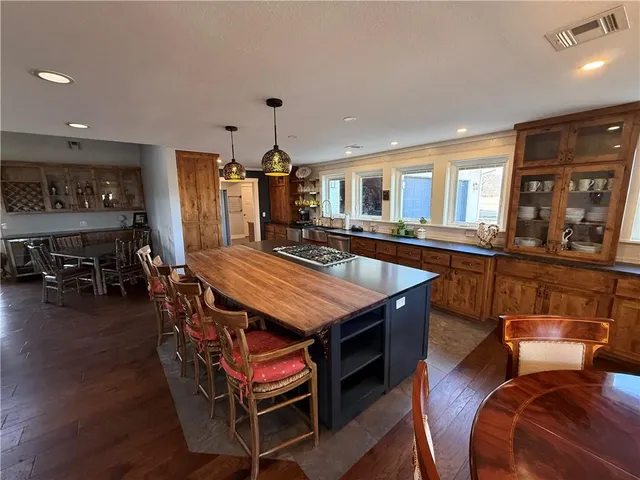 $889,350 | 687 Cr 3425 Road, Bartlesville, OK 74003