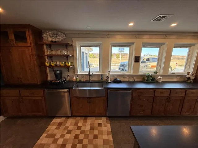 $889,350 | 687 Cr 3425 Road, Bartlesville, OK 74003