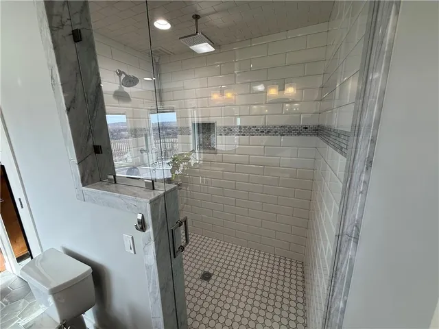 $889,350 | 687 Cr 3425 Road, Bartlesville, OK 74003