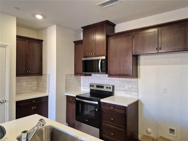 $3,200 | 4255 East Carmel Privado, Ontario, CA 91761