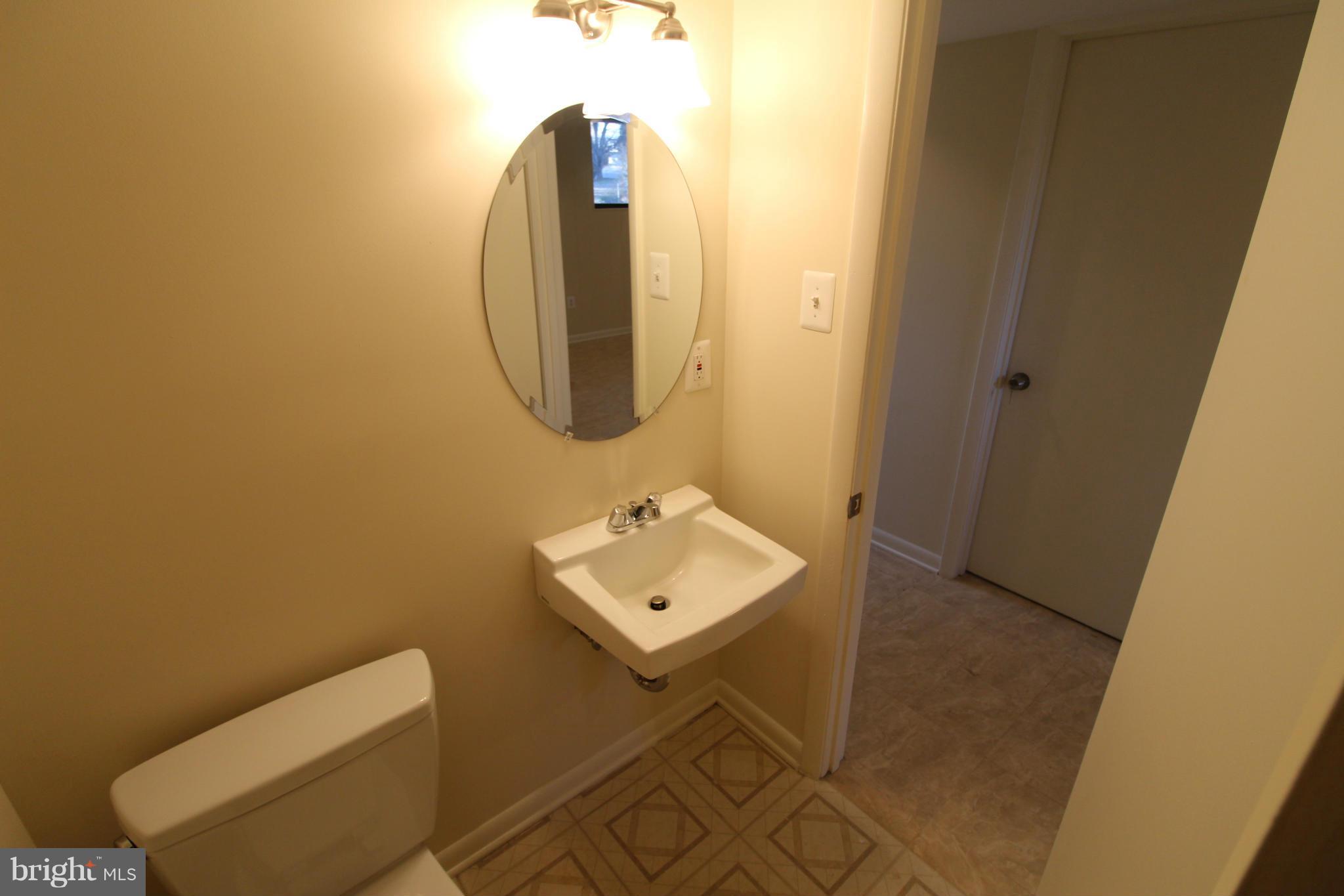 804 Williamsburg Road Sterling, VA 20164 - Photo 26 of 30 Bath