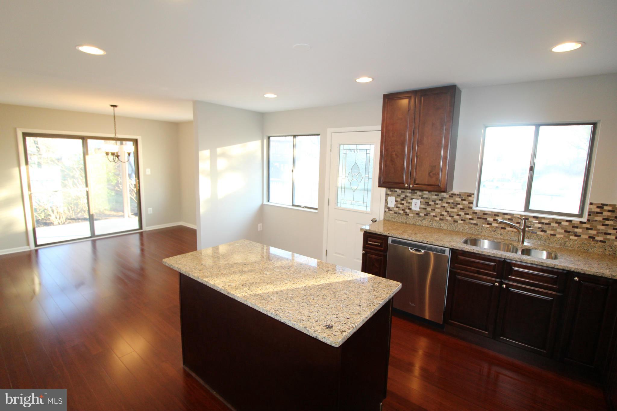 804 Williamsburg Road Sterling, VA 20164 - Photo 8 of 30 Kitchen