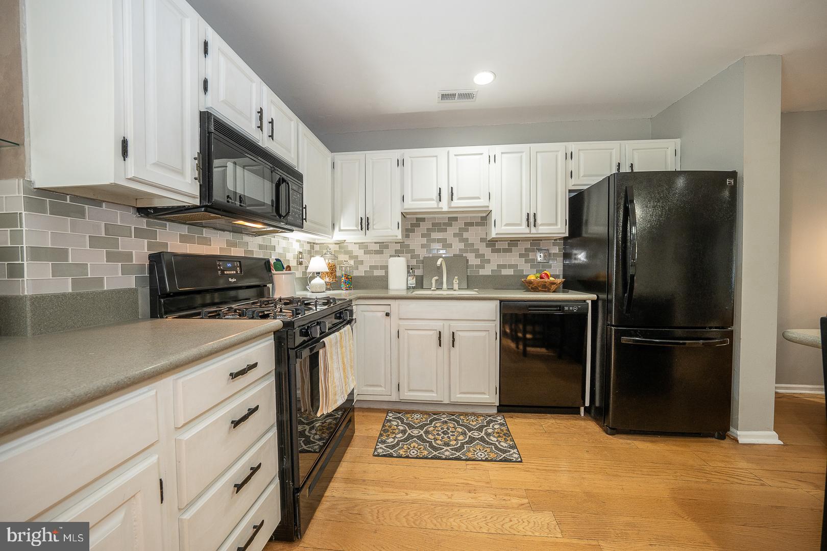 13 Rampart Drive Chesterbrook, PA 19087 - Photo 12 of 49 Kitchen