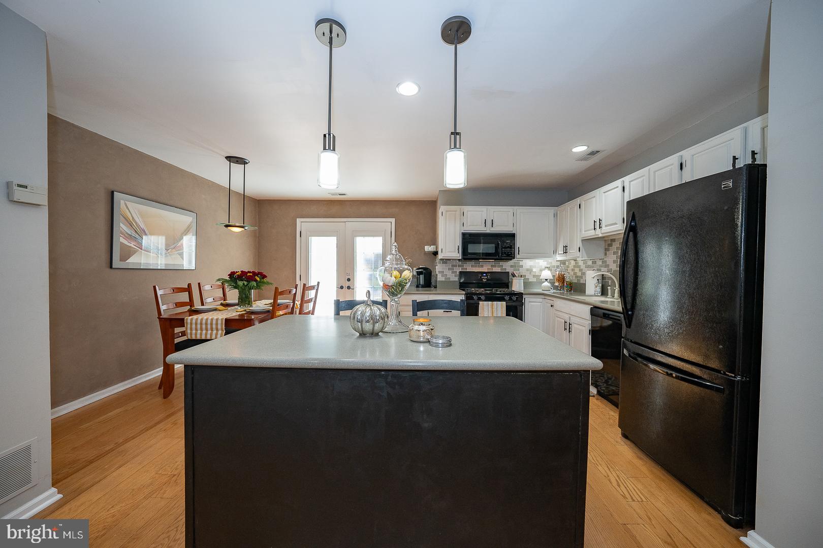 13 Rampart Drive Chesterbrook, PA 19087 - Photo 10 of 49 Kitchen island.